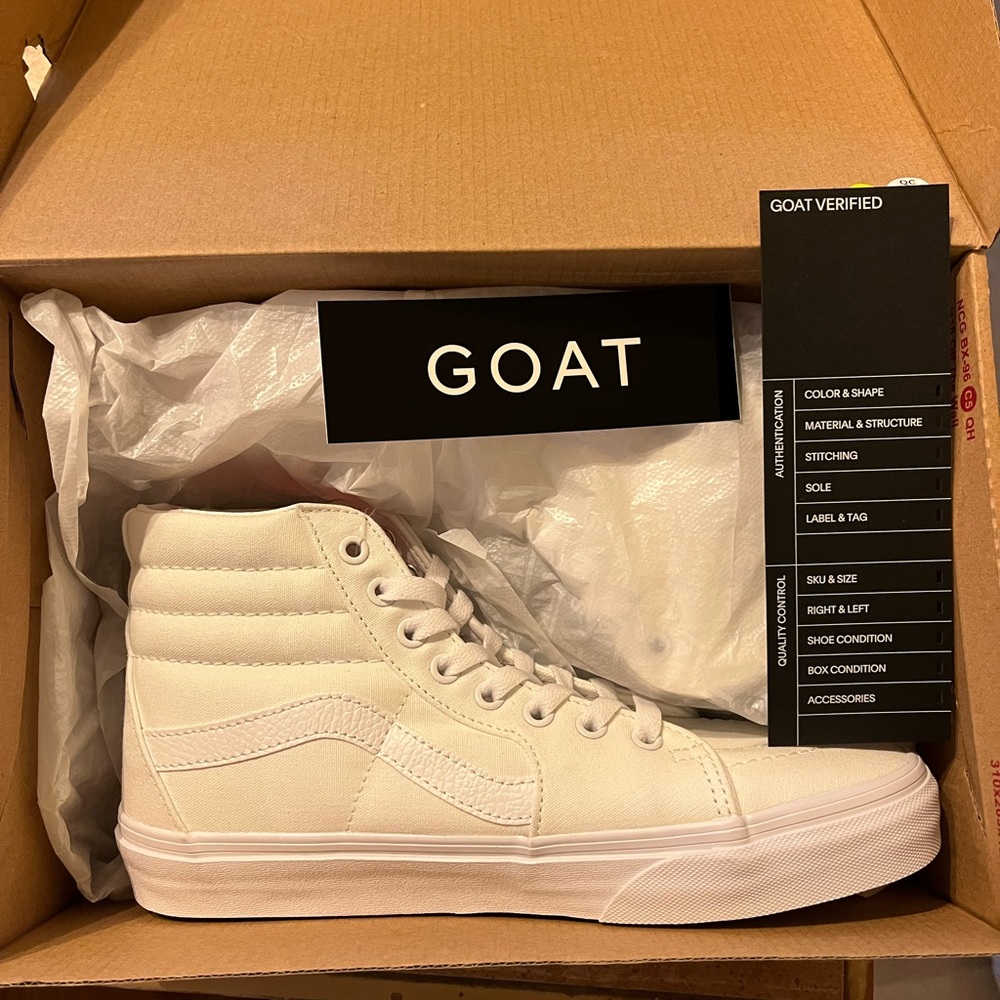 Sk8-Hi Vans “True White”